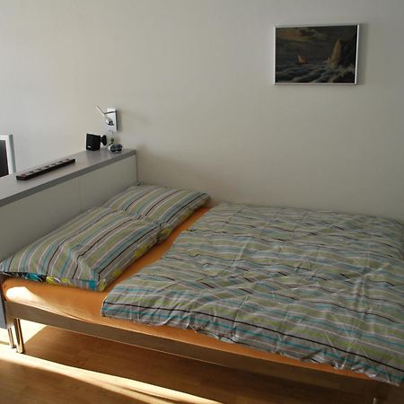 Chotesovska Apartment With Parking Place Prague Luaran gambar